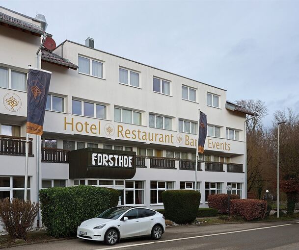 Im Restaurantbereich und in einigen Zimmern des Forsthofs laufen umfangreiche Arbeiten, das Hotel ist aber weiterhin geöffnet.