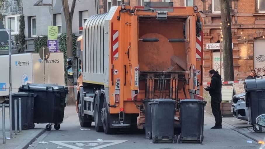 Verpuffung an Müllfahrzeug in Mannheim Verpuffung an Müllfahrzeug in Mannheim