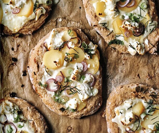 Ziel des Generationenprojekts war eine Sammlung von Rezepten, die sich einfach zubereiten lassen. Entstanden ist ein buntes Repertoire aus klassischen Rezepten und moderneren ideen.