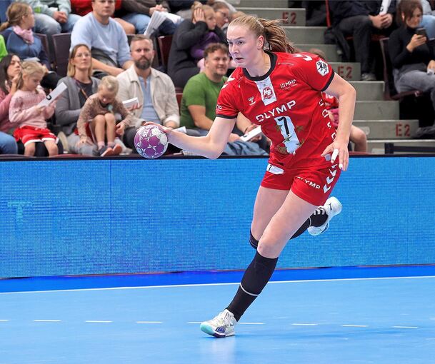 Im Alltag Rechtshänderin, im Handball wirft sie aber mit links: Ludwigsburgs Viola Leuchter.