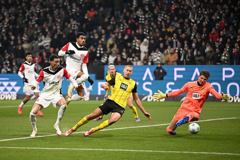 Eintracht Frankfurt - Borussia Dortmund Eintracht Frankfurt - Borussia Dortmund