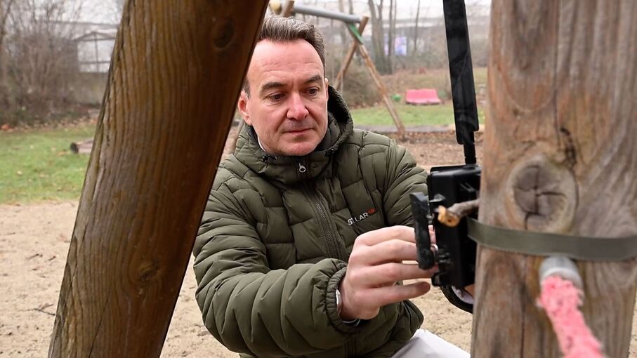 Kindergarten baut Zaun gegen Wildtiere