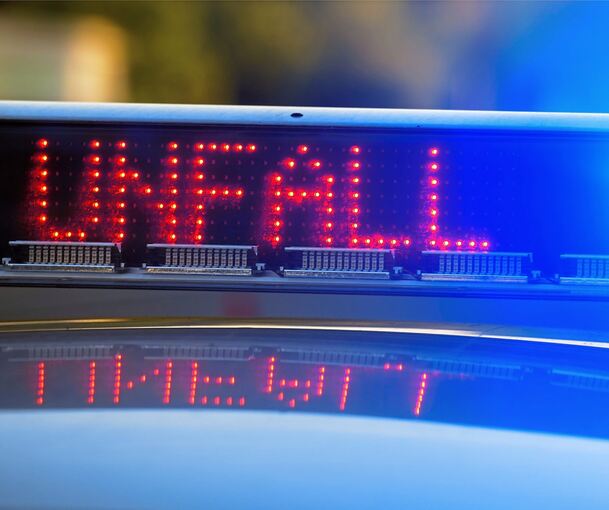 An der Autobahnauffahrt Mundelsheim hat es gekracht. An der Autobahnauffahrt Mundelsheim hat es gekracht.