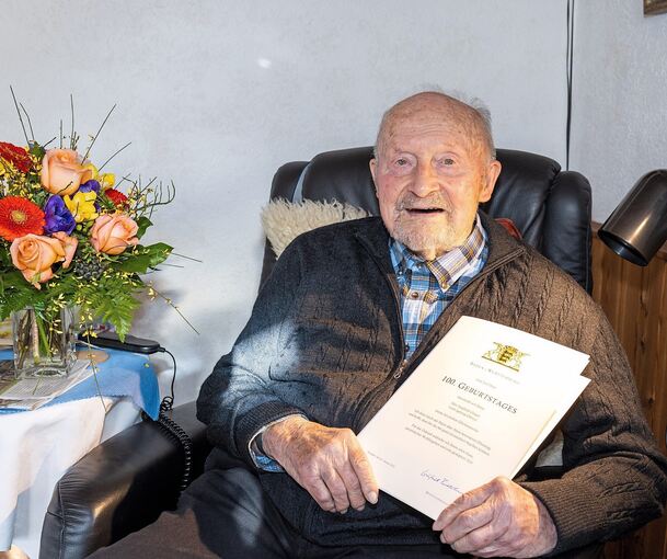 Zum besonderen Geburtstag schickten der Ministerpräsident sowie der Bundespräsident Glückwünsche. Siegfried Geiger freut sich auf ein großes Fest mit Familie und Weggefährten.