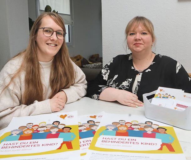 Britt Schuster (links) und Nicole Dries engagieren sich beim Selbsthilfeverein „Mein Herz lacht"