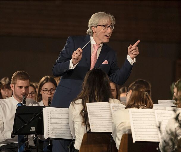 Musikschulleiter Roland Haug freut sich auf das Podiumskonzert im Steinhaus.