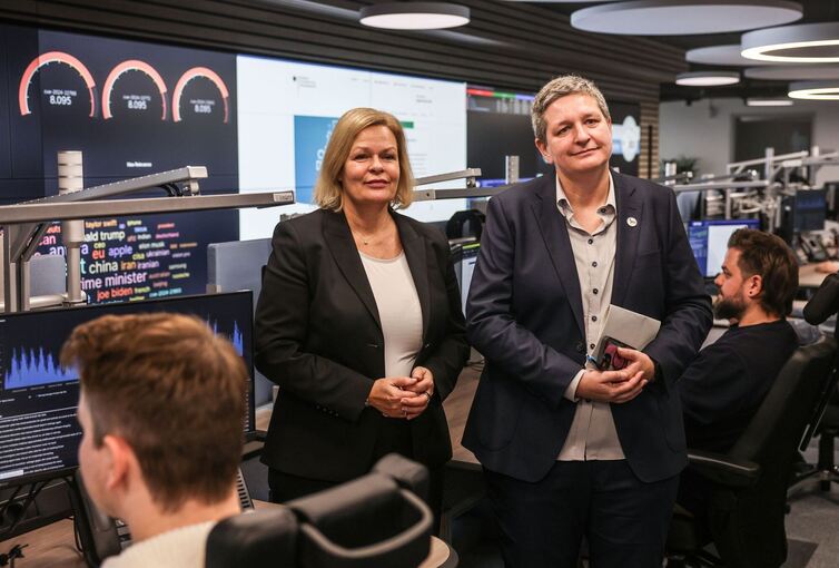 Bundesamt für Sicherheit in der Informationstechnik (BSI) Bundesamt für Sicherheit in der Informationstechnik (BSI)