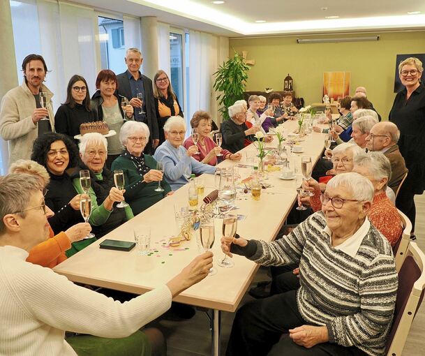Das Einjährige des Café L‘ink in Poppenweiler wird gebührend gefeiert.