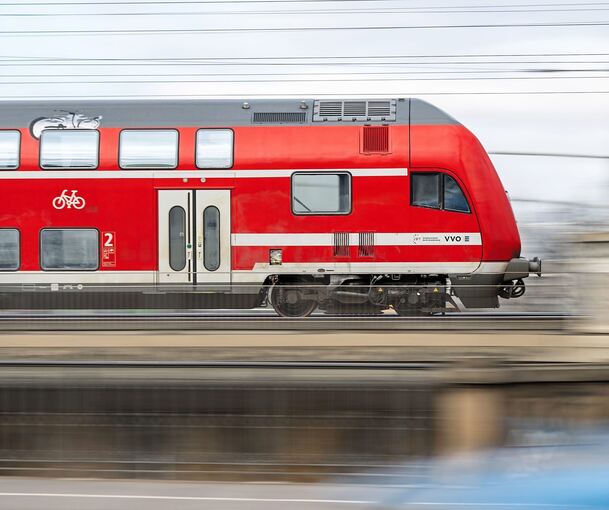 Der Angriff ereignete sich im Regionalexpress von Ludwigsburg nach Stuttgart. Der Angriff ereignete sich im Regionalexpress von Ludwigsburg nach Stuttgart.