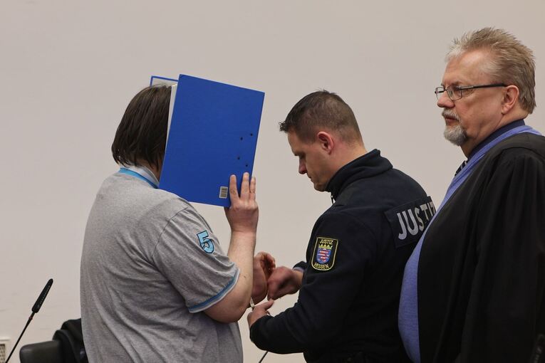 Prozess gegen bereits verurteilten Mörder Prozess gegen bereits verurteilten Mörder