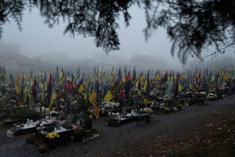 Soldatenfriedhof in der Ukraine