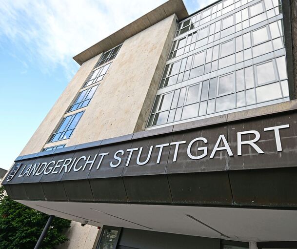 Der Prozess wird vor dem Landgericht Stuttgart verhandelt.