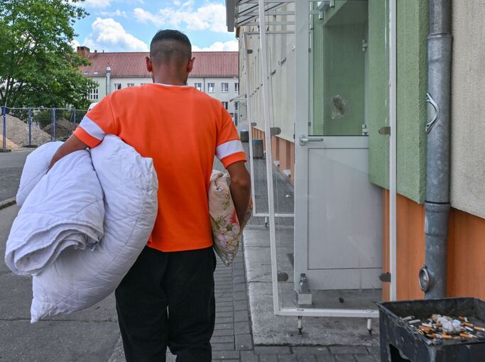 Zentrale Erstaufnahmeeinrichtung für Asylbewerber Zentrale Erstaufnahmeeinrichtung für Asylbewerber