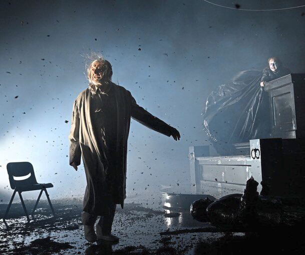 André Jung als König Lear.