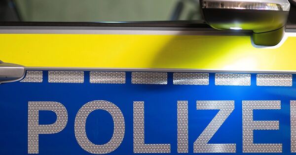 Zigarettenautomat-in-M-glingen-geknackt-und-ausgepl-ndert