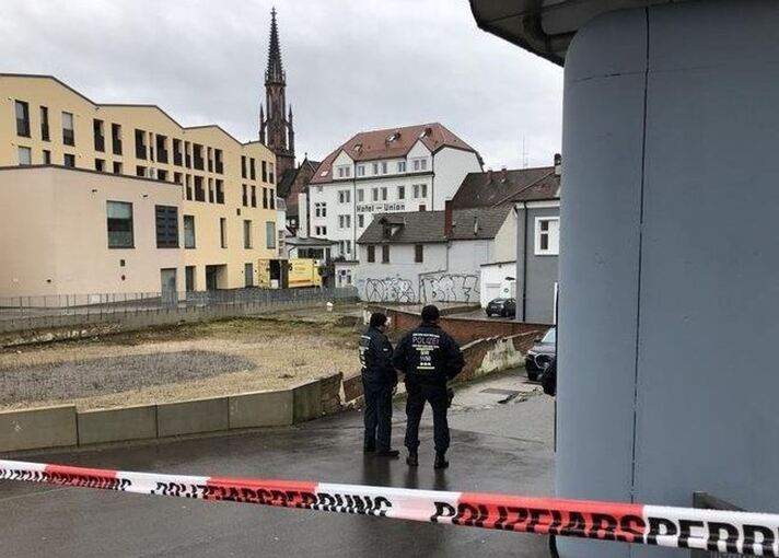 Frau in Offenburg getötet - Polizei fahndet nach Täter Frau in Offenburg getötet - Polizei fahndet nach Täter
