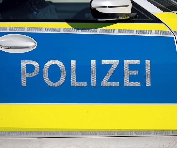 Das Polizeirevier Kornwestheim nimmt Zeugenhinweise entgegen.