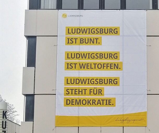 Banner am Kulturzentrum.