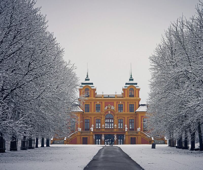Blick zum Favoriteschloss.
