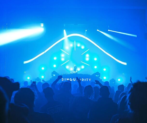 Am Samstag findet der zweite Rave in der Stadthalle Vaihingen statt.