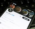 Elon Musk hat aus Twitter X gemacht. 2024 fiel seine Plattform auch bei REspect! durch deutlich mehr Fälle von Hatespeech auf.