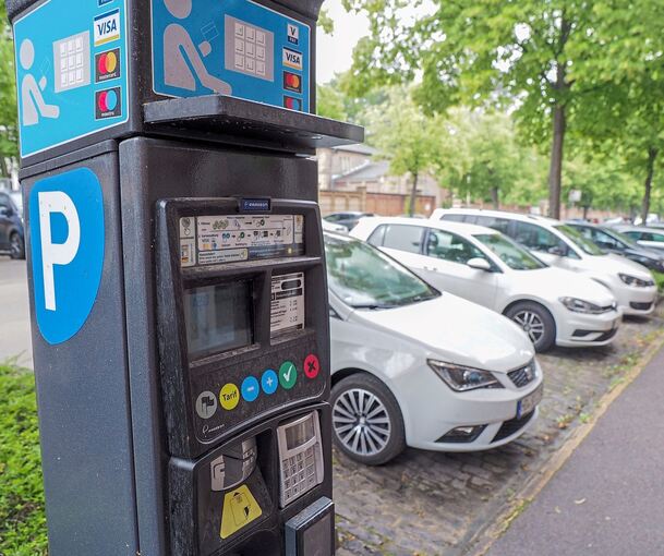 Bis zum 20. März sollen die Parkscheinautomaten umgestellt sein.