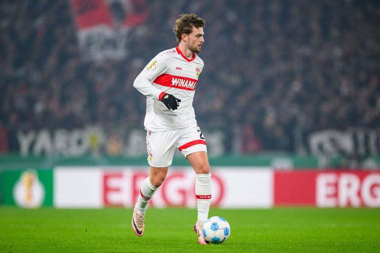 VfB Stuttgart - FC Augsburg VfB Stuttgart - FC Augsburg