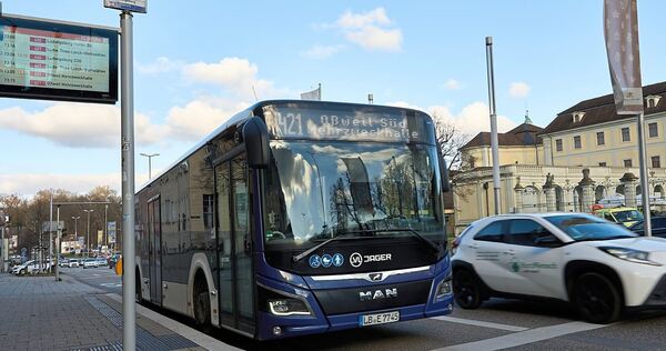 Jedes Jahr werden fast 600.000 Einzel-Stadttickets in Ludwigsburg verkauft. Jedes Jahr werden fast 600.000 Einzel-Stadttickets in Ludwigsburg verkauft.