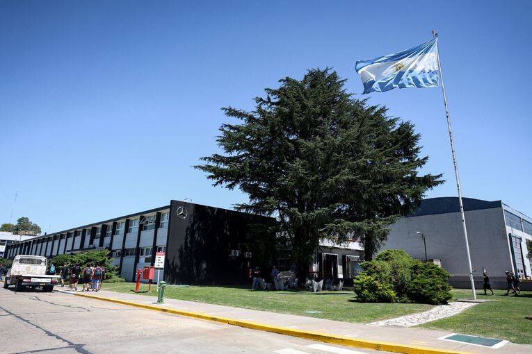 Mercedes verkauft Werk in Argentinien
