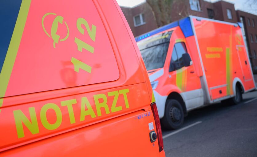 Notarzt und Rettungswagen