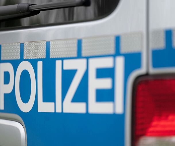 Die Kriminalpolizei sucht Zeugen des Überfalls, bei dem ein 19-Jähriger verletzt wurde.