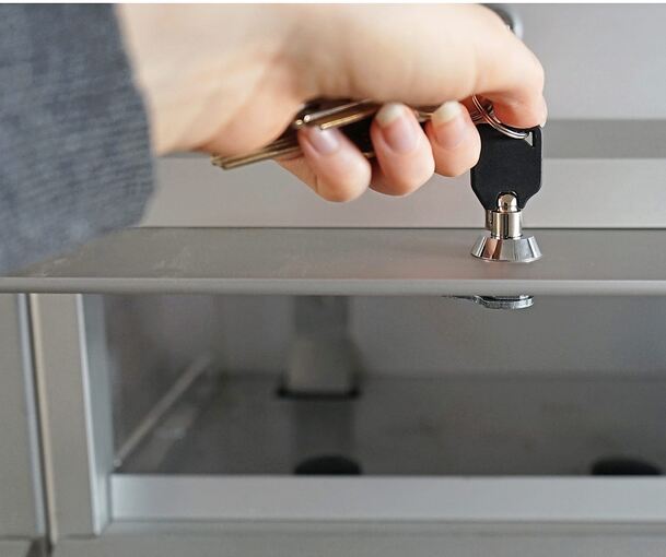 An manchen Tagen bleibt der Briefkasten leer, manchmal kommt die Post auf einem Haufen.