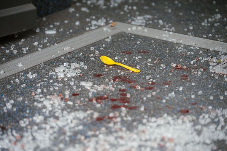 Zwei Linienbusse zusammengestoßen