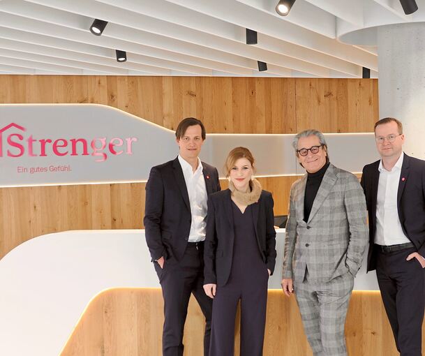 Setzen auch in Zukunft stark auf Neubau: die Strenger-Geschäftsleitung (von links) mit Daniel Hannemann, Lis Hannemann-Strenger, Karl Strenger und Julien Ahrens.