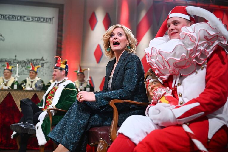 CDU-Politikerin Klöckner steht vor Stockacher Narrengericht CDU-Politikerin Klöckner steht vor Stockacher Narrengericht