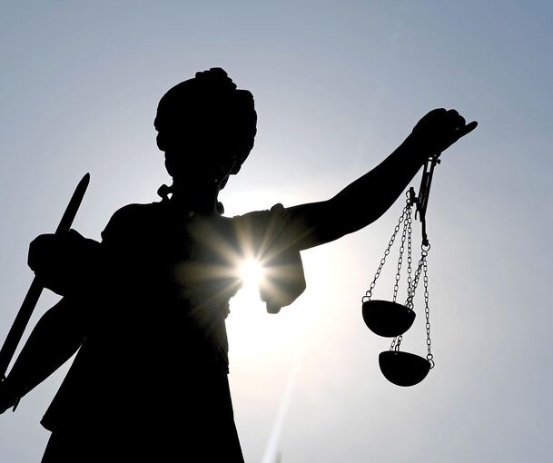 Der Angeklagte hat vor Gericht seinen Einspruch zurückgezogen.