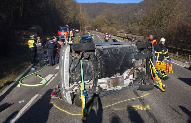 Unfall zwischen Blaubeuren und Schelklingen - Verletzte