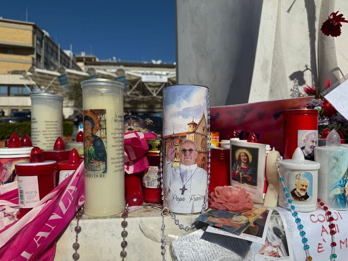 Papst Franziskus im Krankenhaus
