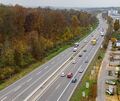 Seit 2020 kommt man auf einer eigenen Spur von Korntal und Zuffenhausen aus auf die A81 Richtung Norden, ein ähnlicher Ausbau is Seit 2020 kommt man auf einer eigenen Spur von Korntal und Zuffenhausen aus auf die A81 Richtung Norden, ein ähnlicher Ausbau ist auch in die Gegenrichtung (links) geplant.