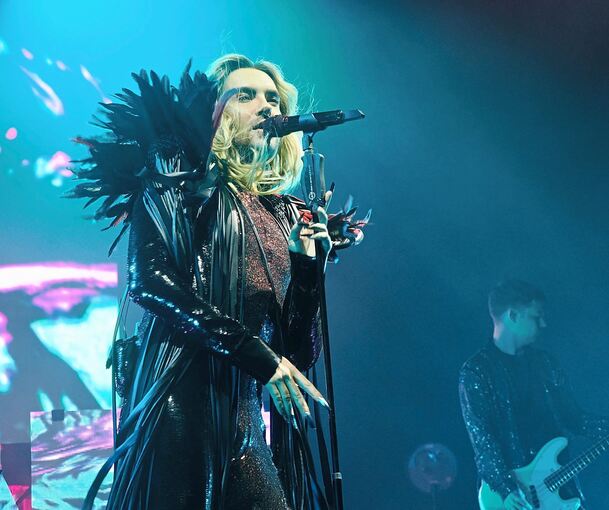 Schillernder Frontmann und stimmfester Sänger: Bill Kaulitz legt mit Tokio Hotel einen beeindruckenden Tourneestart hin.