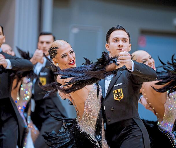 Maria Novikova mit ihrem Tanzpartner Emanuel Brajinovic.