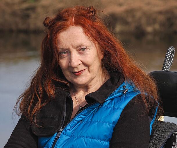 „Die Bundestagswahl wäre meine Chance gewesen, einen Beitrag zu leisten“: Die Deutsch-Irin Anne Wylie an der Enz auf Höhe der Kammgarnspinnerei.