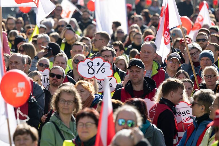 Warnstreiks in Kitas und sozialen Einrichtungen - Dresden