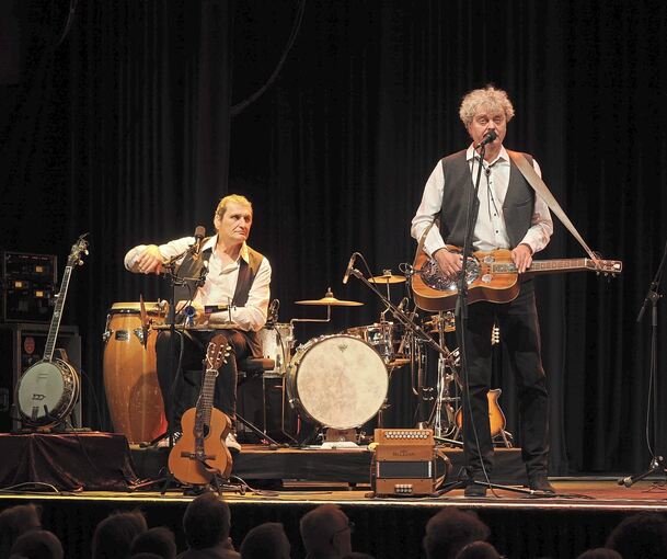 Auf den finalen Metern: Herrn Stumpfes Zieh & Zupf Kapelle im Scala.