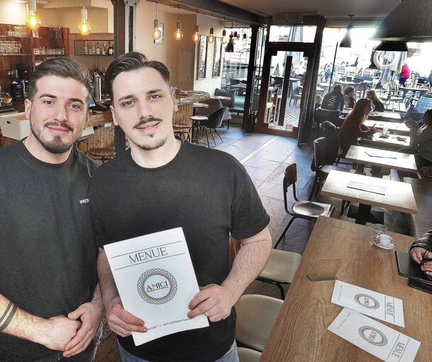 Lumbardh Suka und Arber Vrella haben vor einigen Monaten das „Amici“ am Marktplatz eröffnet.