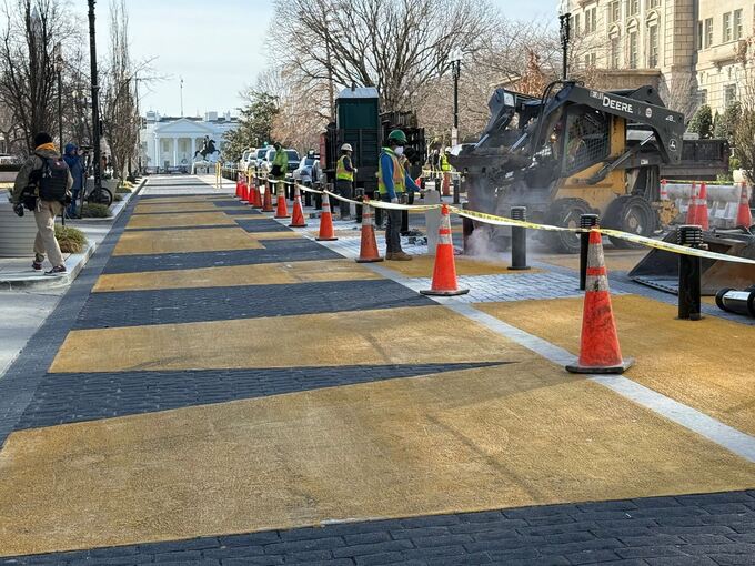 Schriftzug "Black Lives Matter" wird entfernt