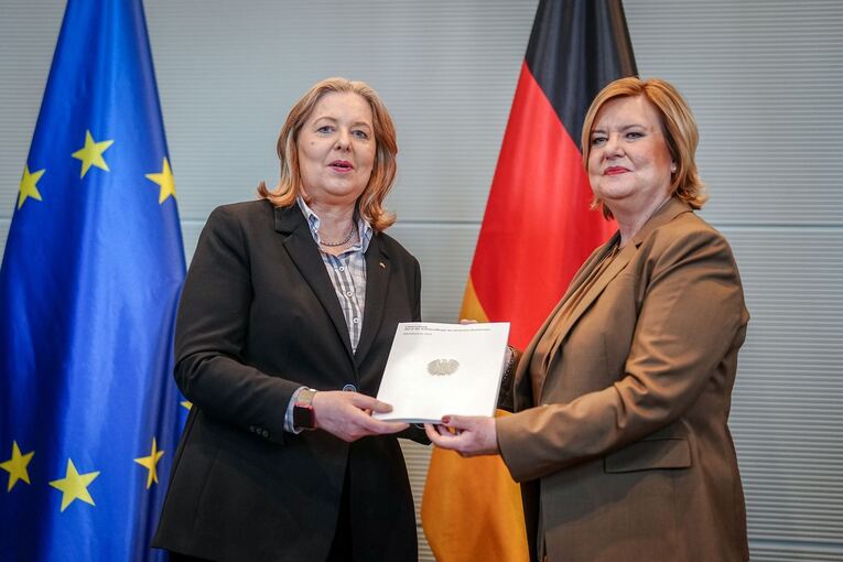 Übergabe des Jahresberichts 2024 der Wehrbeauftragten