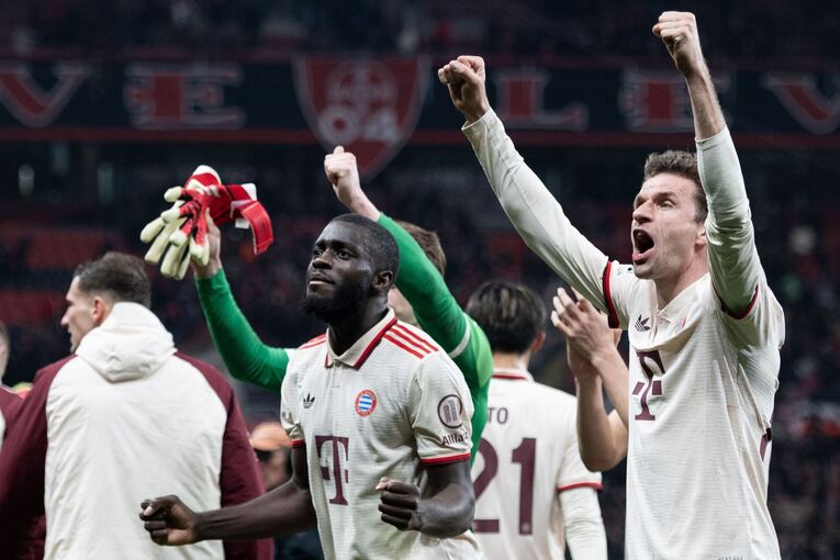 Bayer Leverkusen - Bayern München Bayer Leverkusen - Bayern München