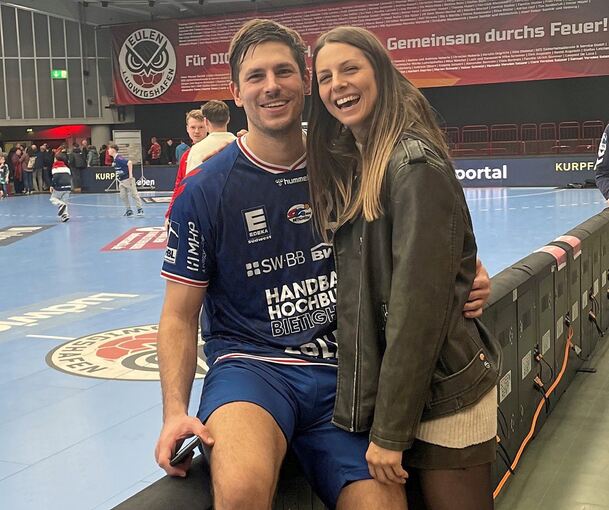 Handball-Traumpaar: Paco Barthe und Carmen Moser nach einem Gastspiel der SG BBM in Ludwigshafen.