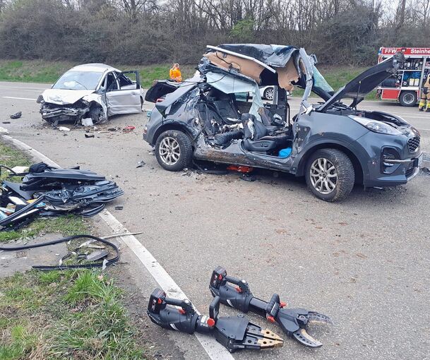 Bei einem schweren Verkehrsunfall an der sogenannten Kaufland-Kreuzung bei Steinheim kamen am 27. Februar 2024 zwei Personen ums Leben. (Archiv)